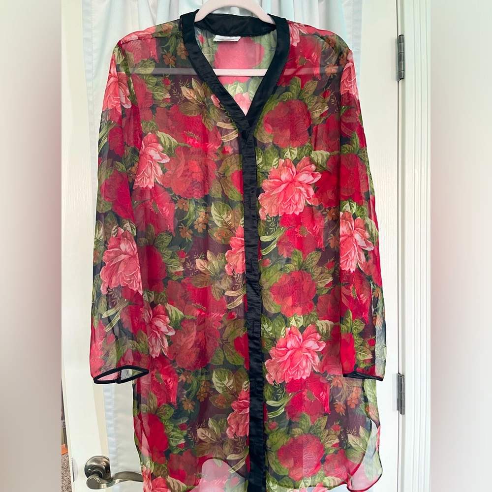 Vintage floral print ,satin trim dressing robe